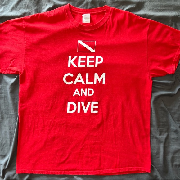 XL Men’s red “Keep Calm and Dive” short sleeve tshirt - Picture 1 of 5
